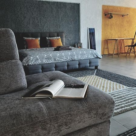 21 Suites Deluxe Stay Near The Airport Markopoulo Mesogaias ภายนอก รูปภาพ